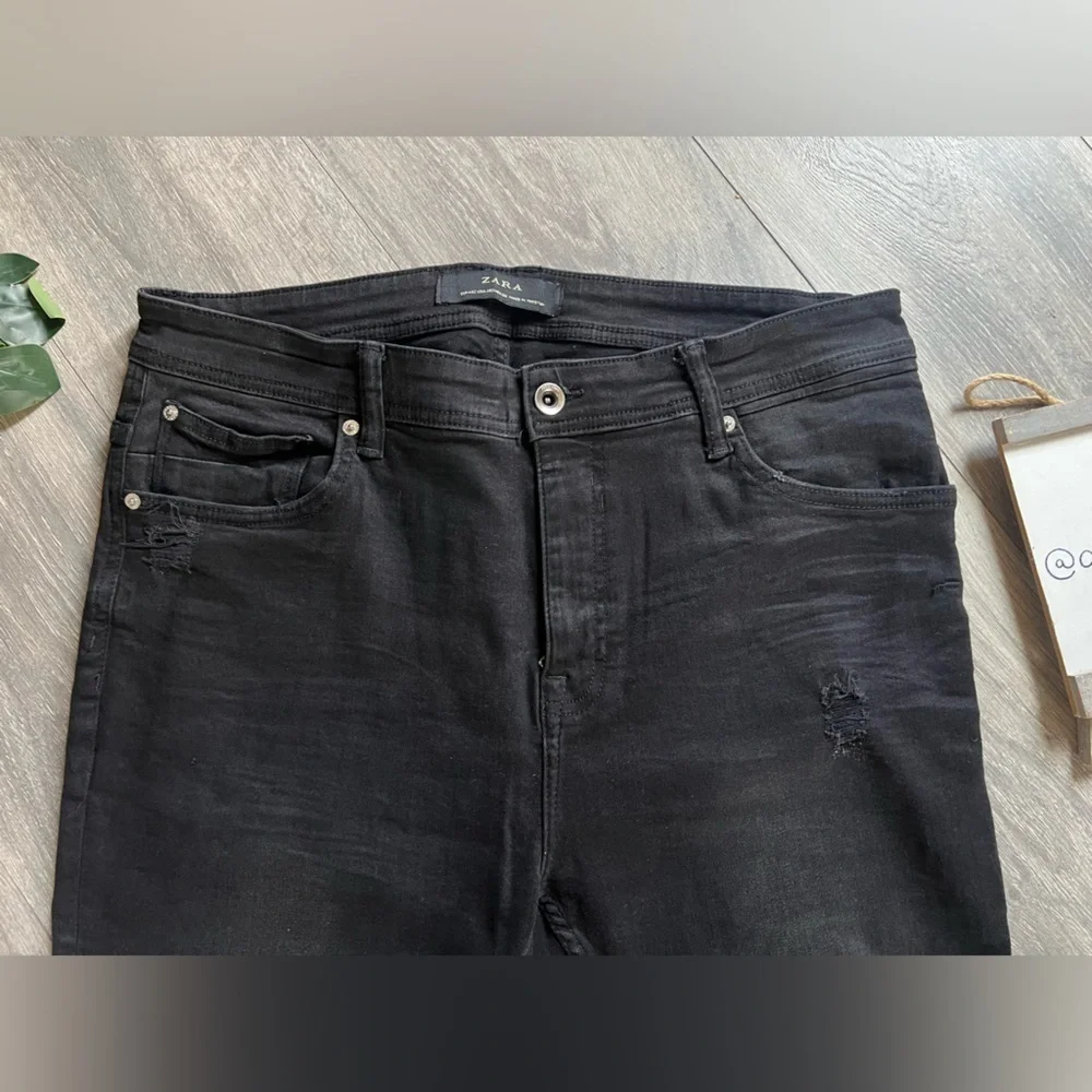 Zara Men's Whiskered Distressed Black Wash Skinny Jeans 36 Waist